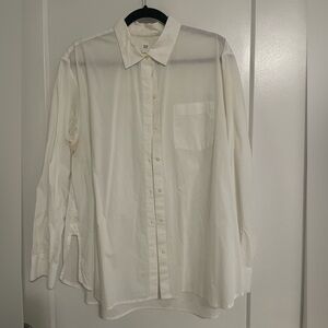 GAP oversized White Shirt with side slits sz large